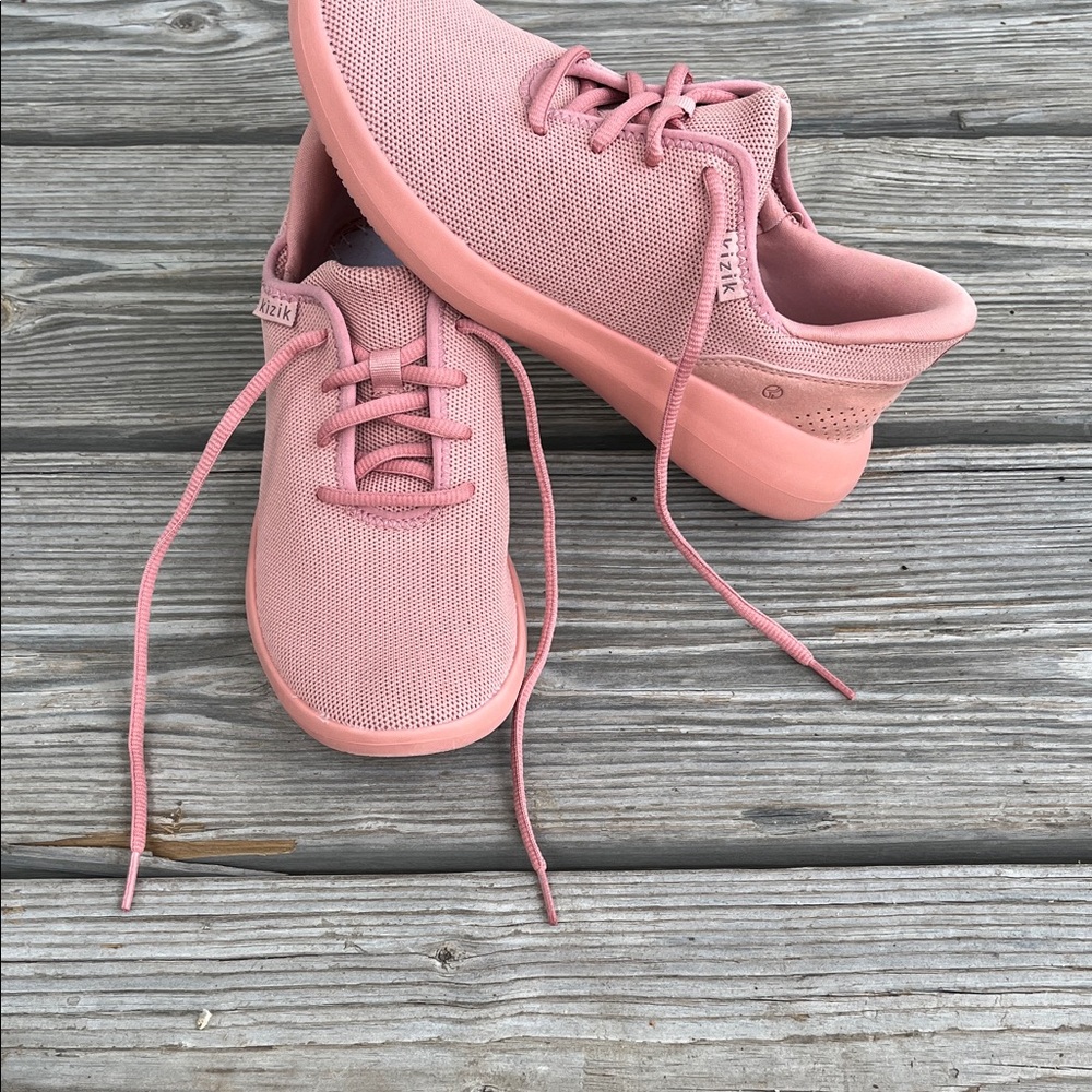Kizik Lightweight Women's Pink Knit Sneakers — Casual Comfort